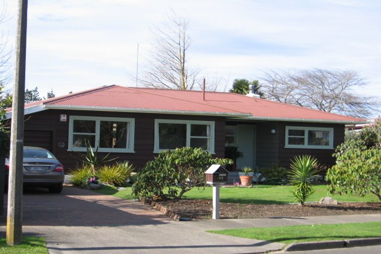 Photo of property in 122 Buick Crescent, Awapuni, Palmerston North, 4412