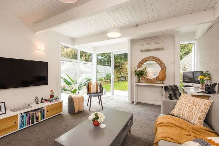 Photo of property in 36a Ranelagh Street, Karori, Wellington, 6012