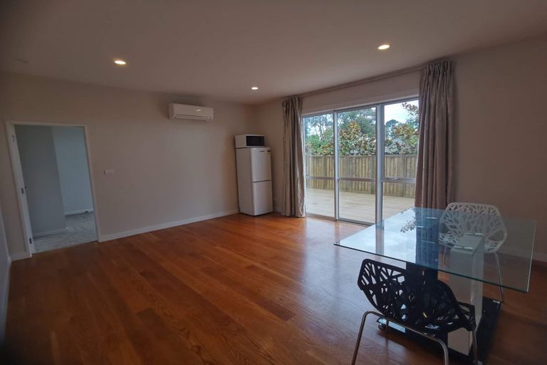 Photo of property in 1004a East Coast Road, Northcross, Auckland, 0630