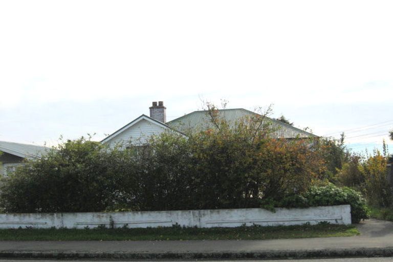Photo of property in 128 Middlepark Road, Sockburn, Christchurch, 8042