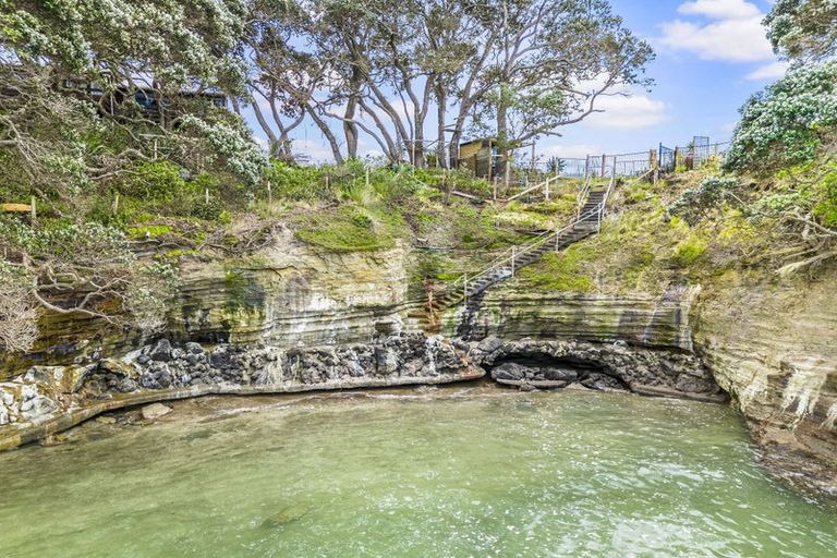 Photo of property in 881a Whangaparaoa Road, Manly, 0930