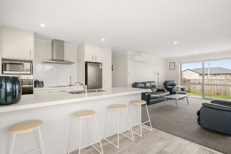 Photo of property in 1 Te Wharo Drive, Papamoa, 3118