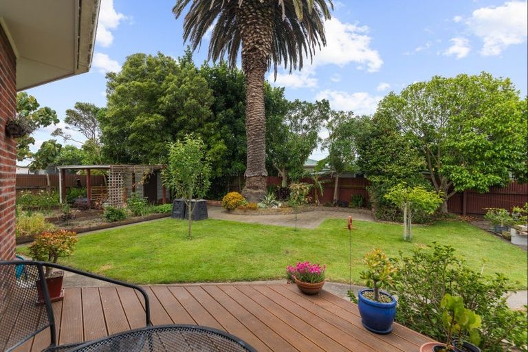 Photo of property in 5 Tingey Place, Awapuni, Palmerston North, 4412