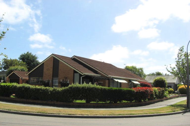 Photo of property in 6a Ostend Place, Avonhead, Christchurch, 8042