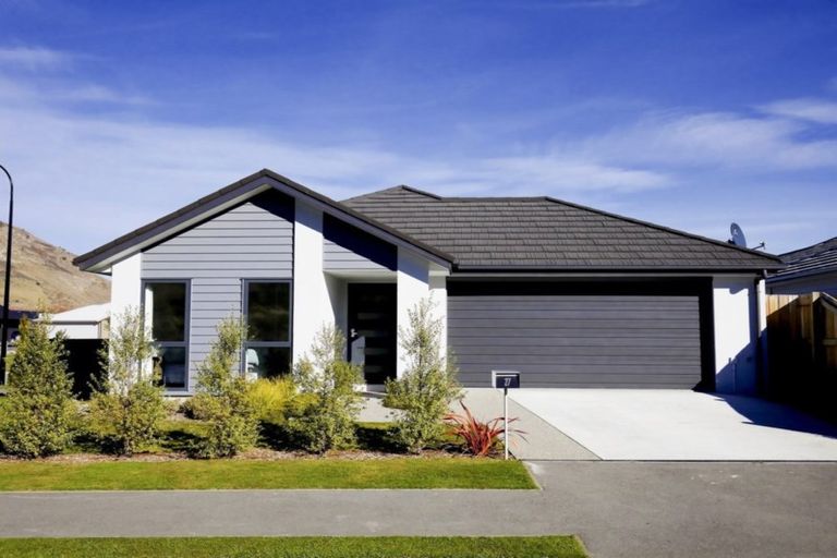 Photo of property in 27 Peterley Road, Lower Shotover, Queenstown, 9304