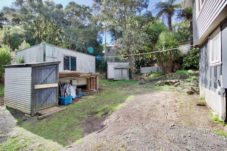 Photo of property in 5 Norman Road, Titirangi, Auckland, 0604