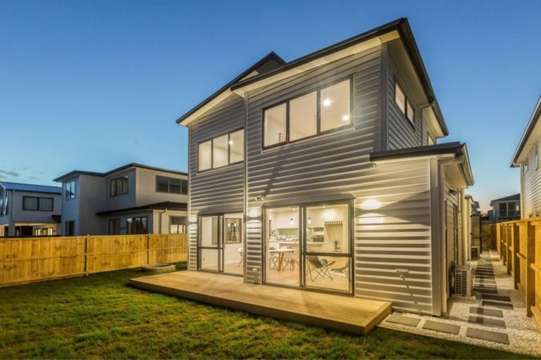 Photo of property in 31 Myland Drive, Hobsonville, Auckland, 0616