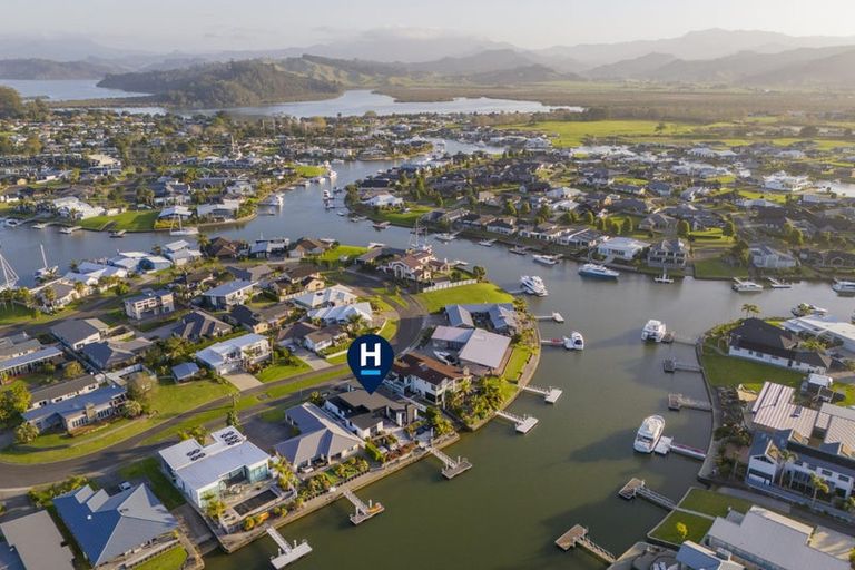 Photo of property in 43 Aquila Drive, Whitianga, 3510