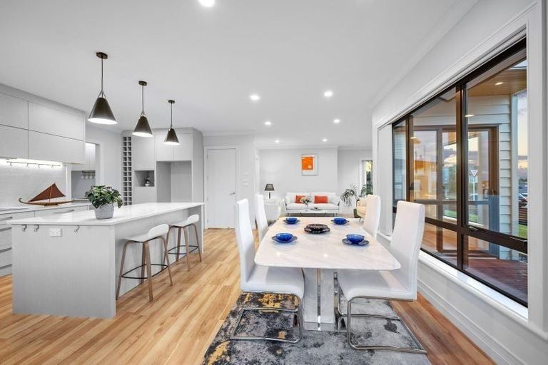 Photo of property in 5 Kingfisher Road, Silverdale, 0932