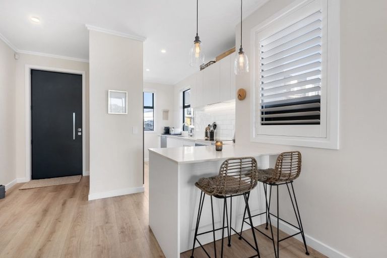 Photo of property in 26 Marine Parade, Hobsonville, Auckland, 0616