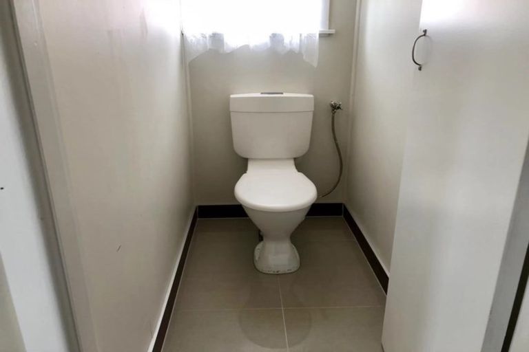 Photo of property in 55 Archibald Road, Kelston, Auckland, 0602