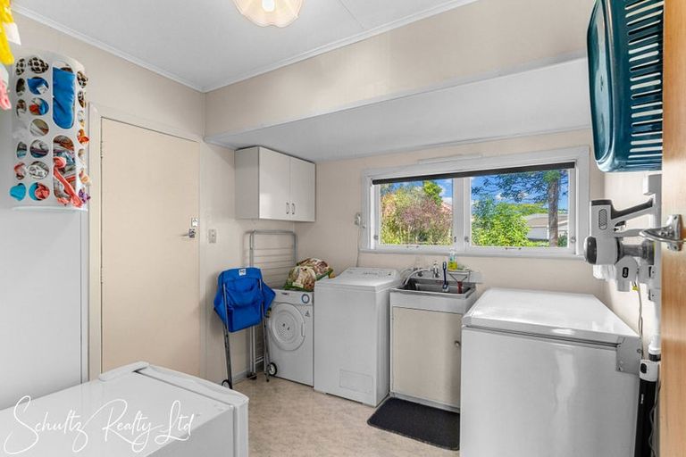 Photo of property in 25 Whaka Street, Maungaturoto, 0520