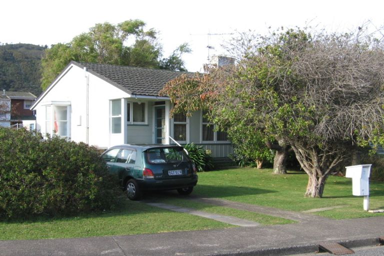 Photo of property in 7-8 Deckston Grove, Taita, Lower Hutt, 5011