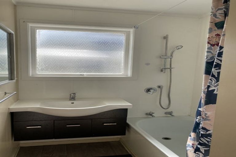 Photo of property in 8 Gadsby Place, Hamilton East, Hamilton, 3216