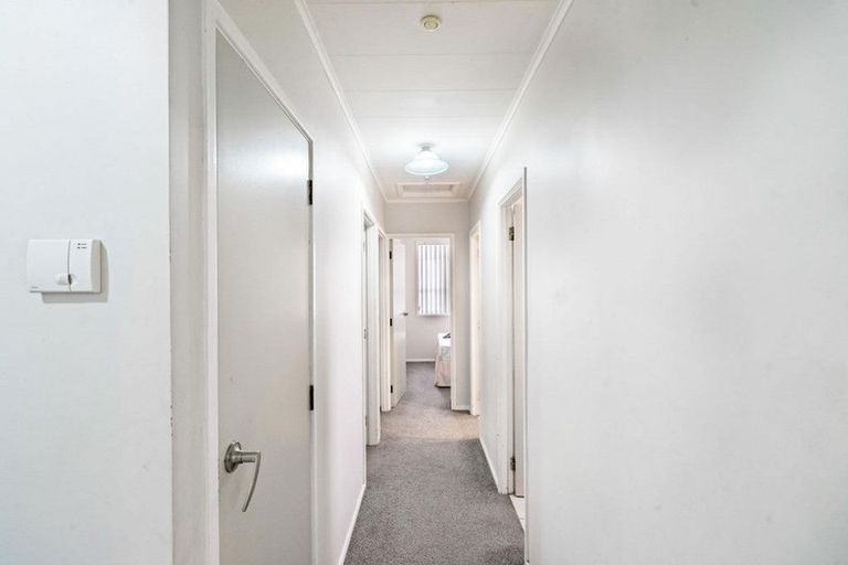 Photo of property in 35 Steven Street, Mangere East, Auckland, 2024