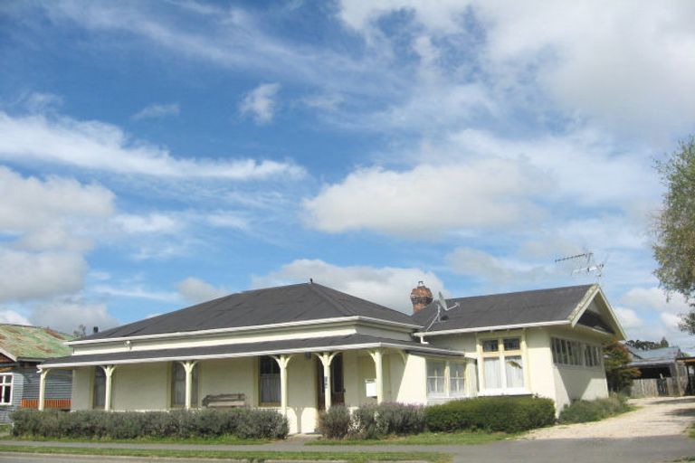 Photo of property in 189a High Street, Oxford, 7430