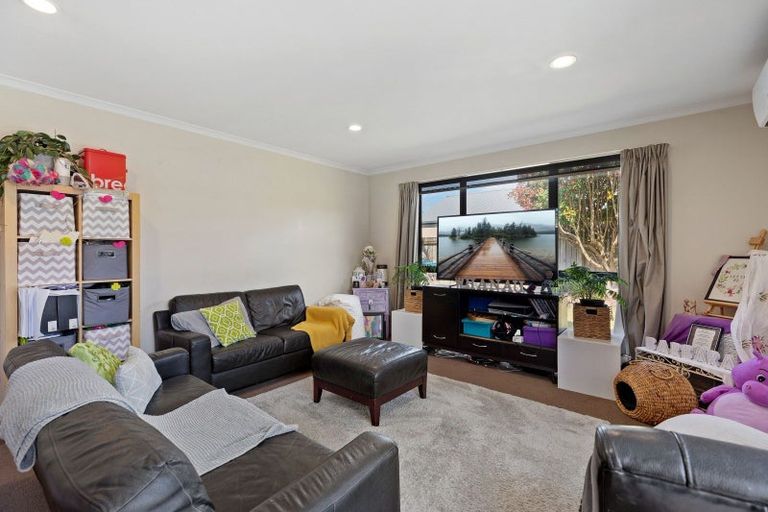 Photo of property in 43 Katerini Grove, Papamoa Beach, Papamoa, 3118