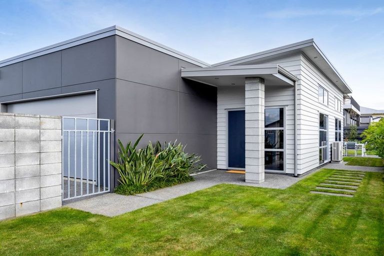 Photo of property in 17 Victoria Street, Hawera, 4610