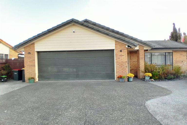 Photo of property in 2 Sandwick Drive, Weymouth, Auckland, 2103