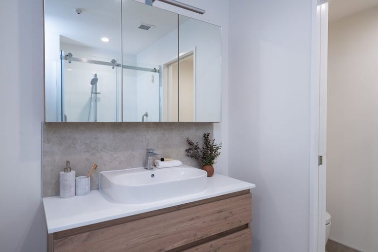 Photo of property in Norfolk Apartments, 7 Ramsgate Terrace, Mairangi Bay, Auckland, 0630