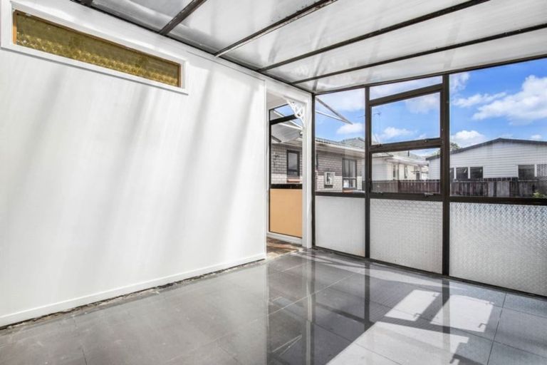 Photo of property in 18 Carbine Road, Mount Wellington, Auckland, 1060