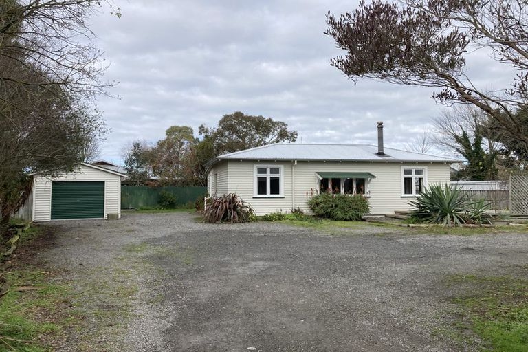 Photo of property in 23 Carruthers Street, Otane, 4202