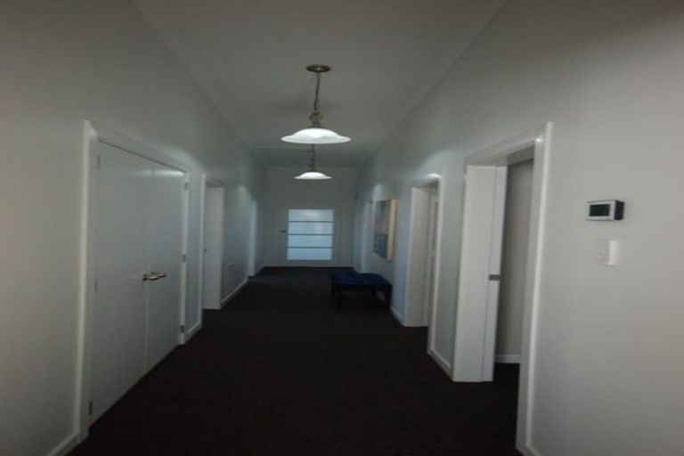 Photo of property in 296 Karori Road, Karori, Wellington, 6012