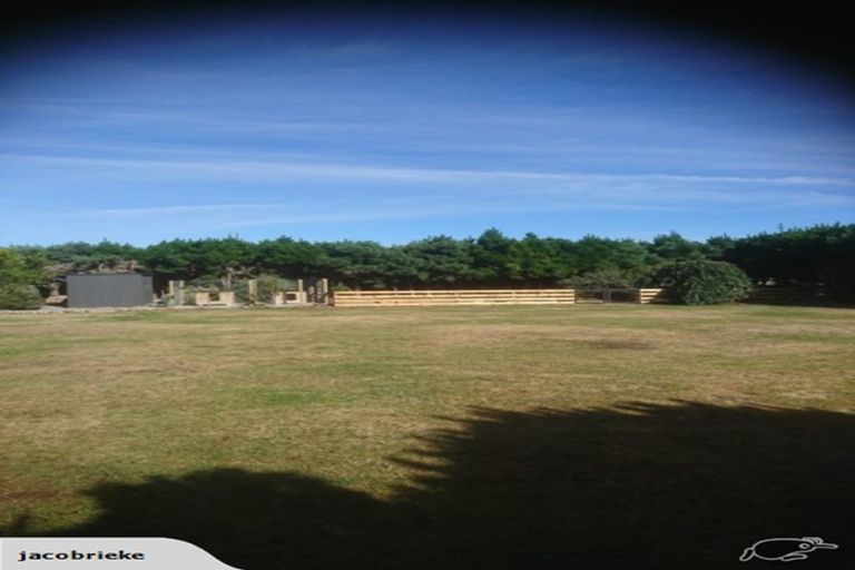 Photo of property in 35 Queen Street, Coalgate, 7673