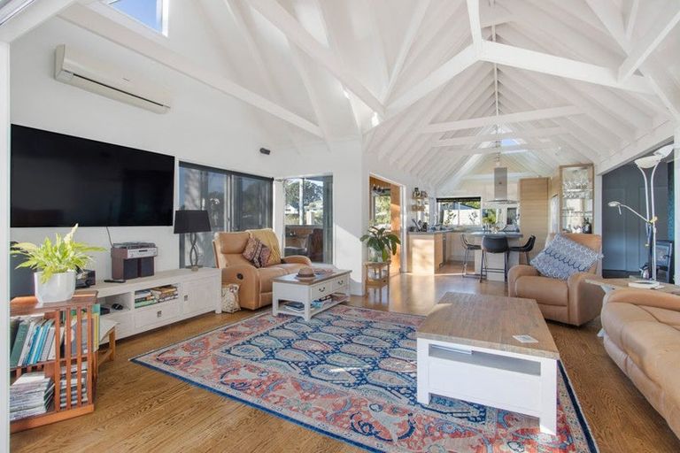 Photo of property in 13 Moana Drive, Tanners Point, Katikati, 3177