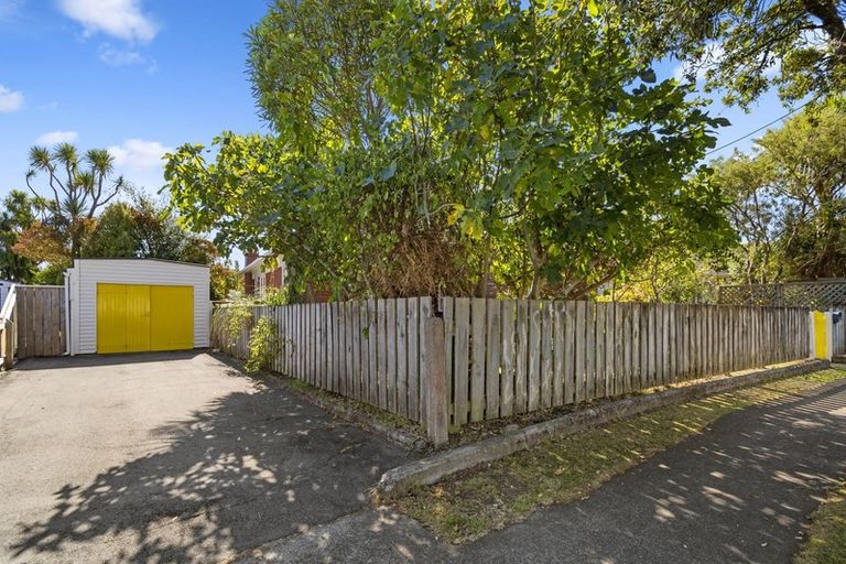 Photo of property in 4 Godley Street, Waterloo, Lower Hutt, 5011