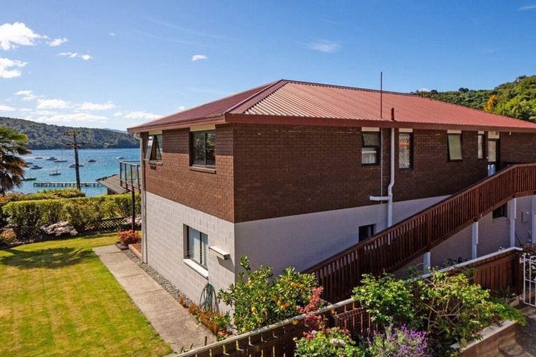 Photo of property in 14 Finlay Grove, Waikawa, Picton, 7220