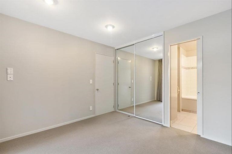 Photo of property in 1/21 Hewitts Road, Merivale, Christchurch, 8014