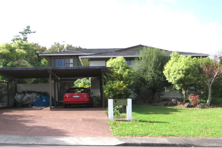 Photo of property in 20 Highlight Parade, Te Atatu South, Auckland, 0610