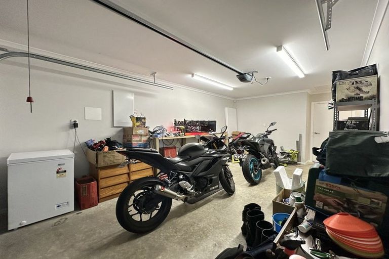 Photo of property in 52 Mawai Hakona Drive, Wallaceville, Upper Hutt, 5018