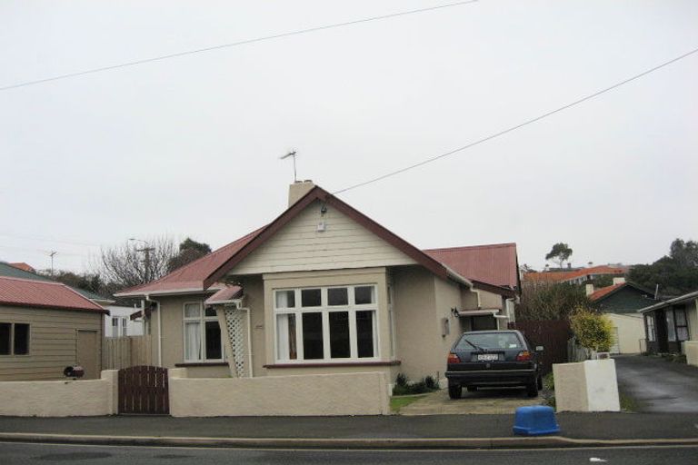 Photo of property in 9 Royal Crescent, Saint Kilda, Dunedin, 9012