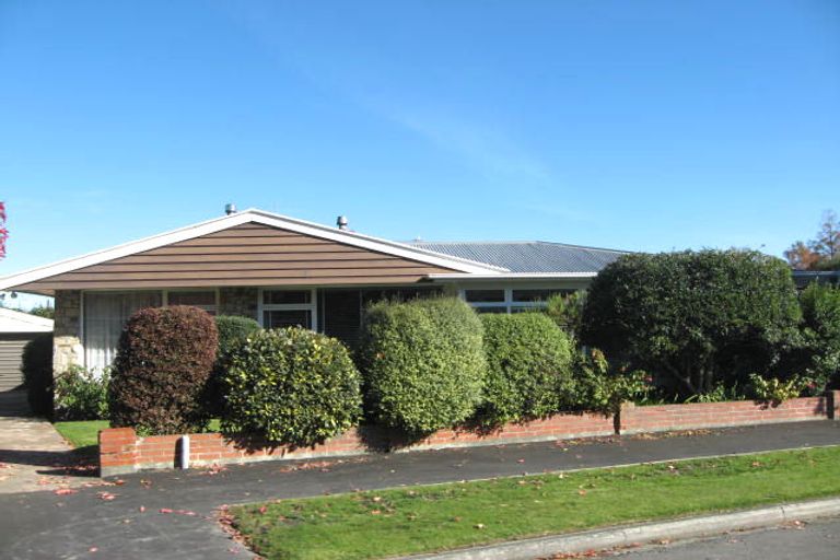 Photo of property in 6 Rochford Place, Bryndwr, Christchurch, 8052