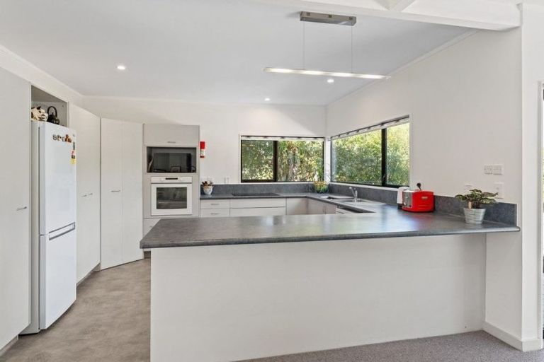 Photo of property in 35 Oriwa Crescent, Otaki, 5512