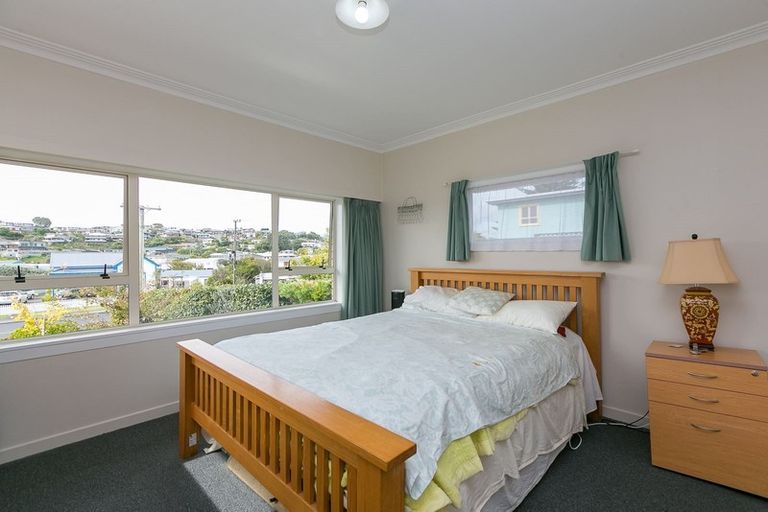 Photo of property in 98 Ngamotu Road, Spotswood, New Plymouth, 4310