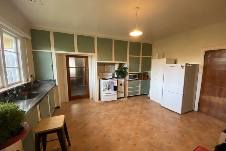 Photo of property in 11 Karamu Avenue, Takaro, Palmerston North, 4410