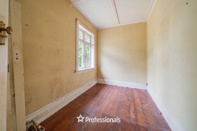 Photo of property in 37 Hardy Street, Waterloo, Lower Hutt, 5011