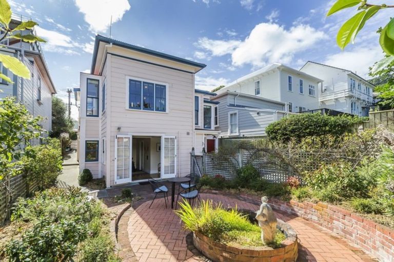 Photo of property in 48 Ellice Street, Mount Victoria, Wellington, 6011