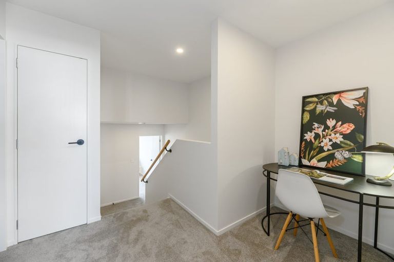 Photo of property in 19d Tawa Road, Te Atatu Peninsula, Auckland, 0610