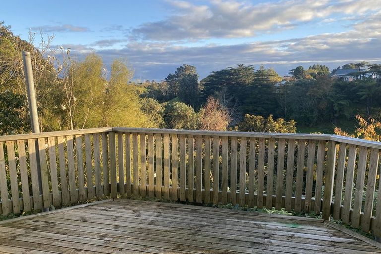 Photo of property in 6 Pararewa Drive, Whalers Gate, New Plymouth, 4310