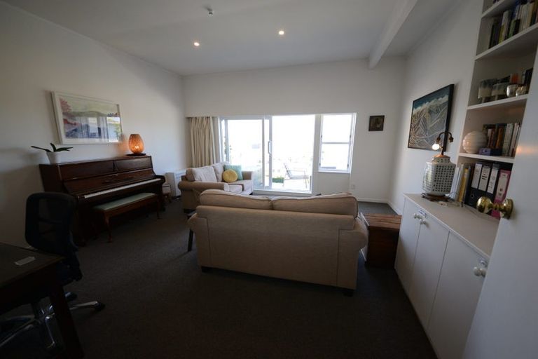 Photo of property in 34 Rawhiti Terrace, Kelburn, Wellington, 6012