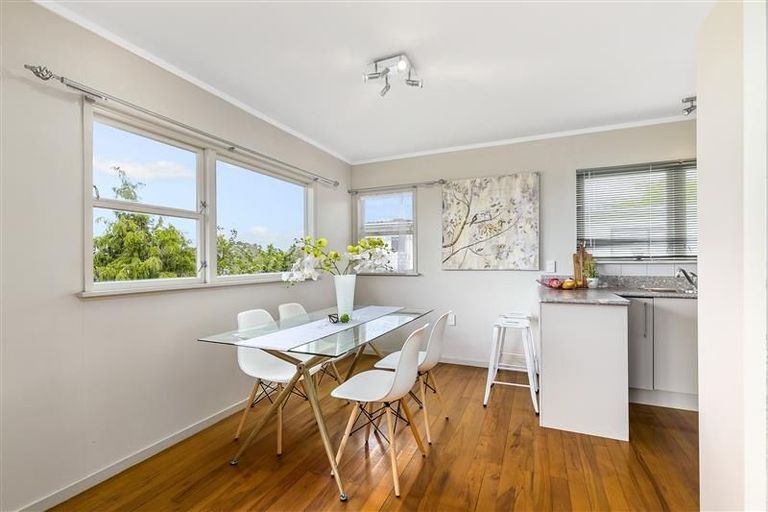 Photo of property in 16 Zita Maria Drive, Massey, Auckland, 0614