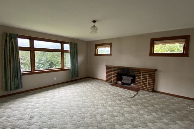 Photo of property in 90 Waikawa Road, Picton, 7220