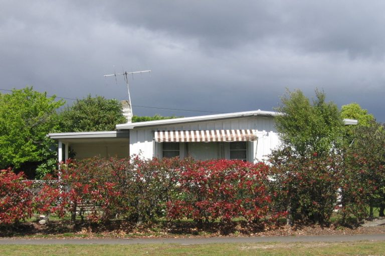 Photo of property in 27 Matuku Street, Two Mile Bay, Taupo, 3330