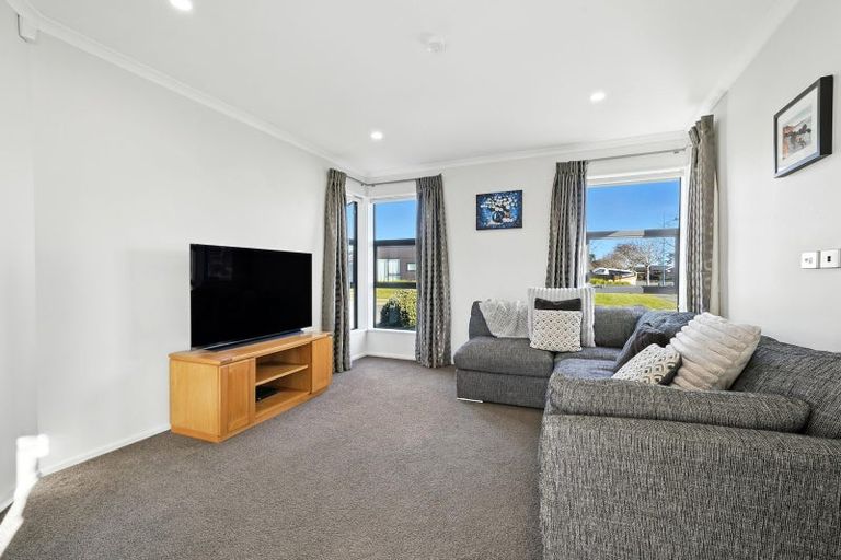 Photo of property in 6 Seaward Street, Pegasus, 7612