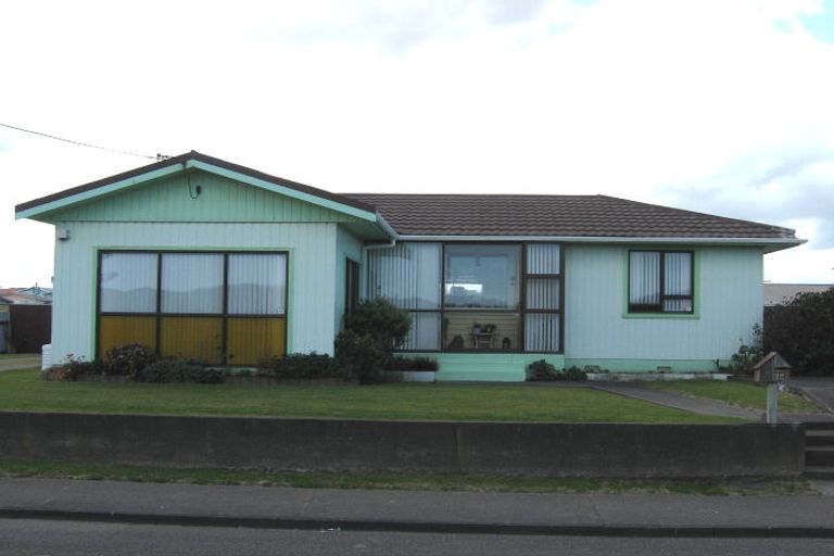 Photo of property in 22 Seafront Road, Castlecliff, Whanganui, 4501