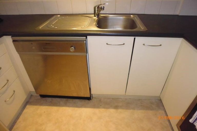 Photo of property in 19 Ballantrae Place, Thorndon, Wellington, 6011